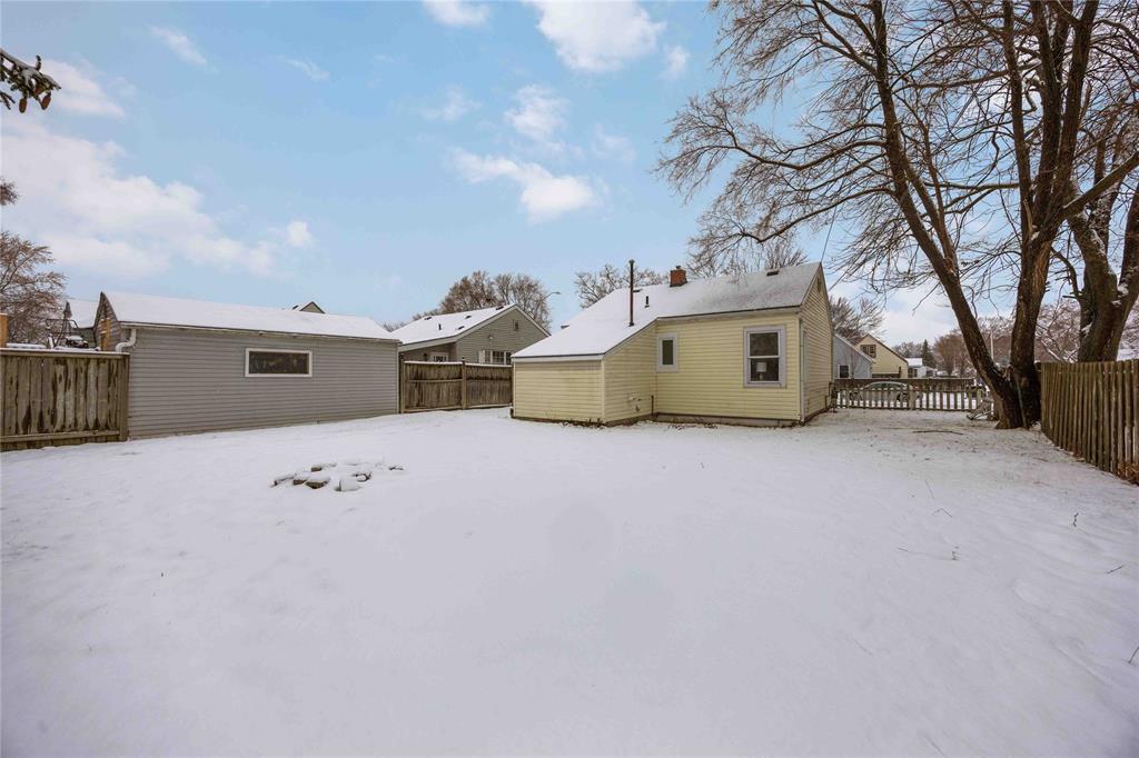 657 Cherry Drive, Sarnia, ON