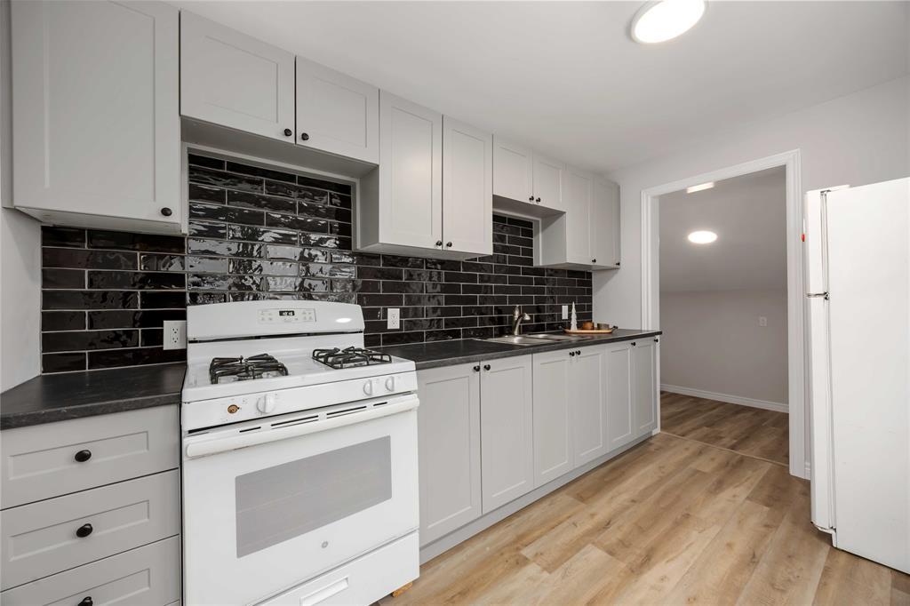 657 Cherry Drive, Sarnia, ON