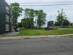 93 Metcalf ST Saint John, NB E2K 1J9