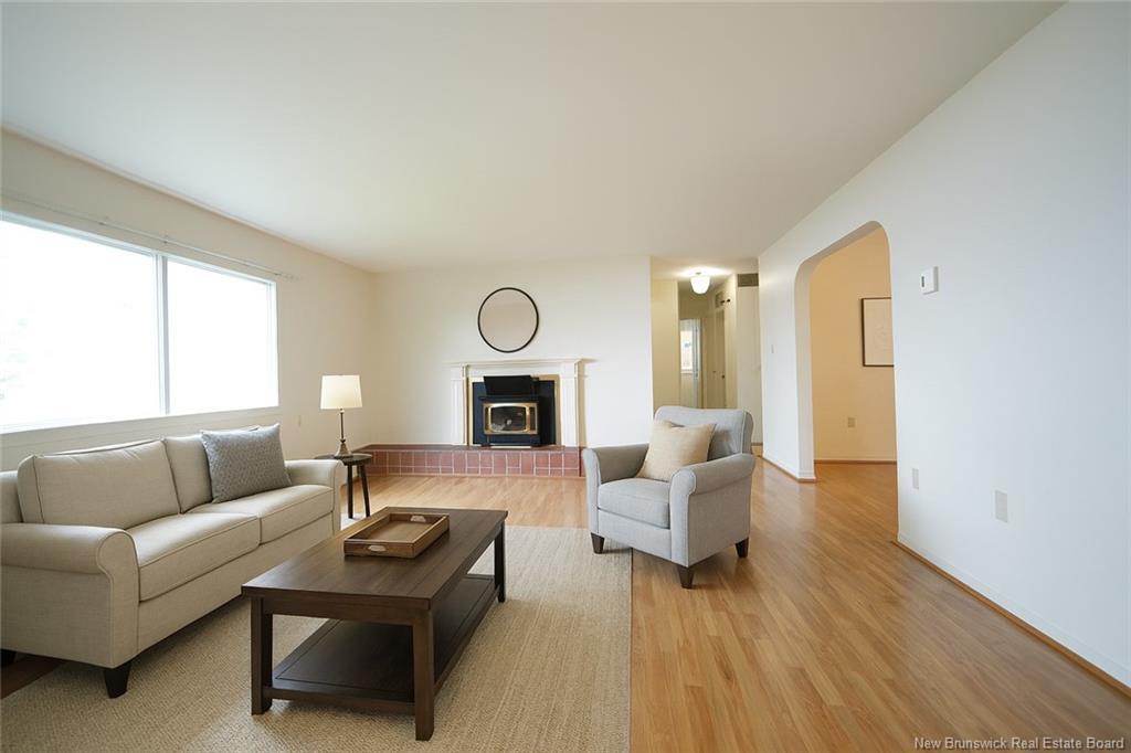 8 Tennis Court Rd, Rothesay, NB