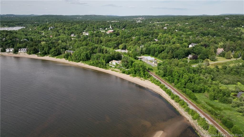 8 Tennis Court Rd, Rothesay, NB