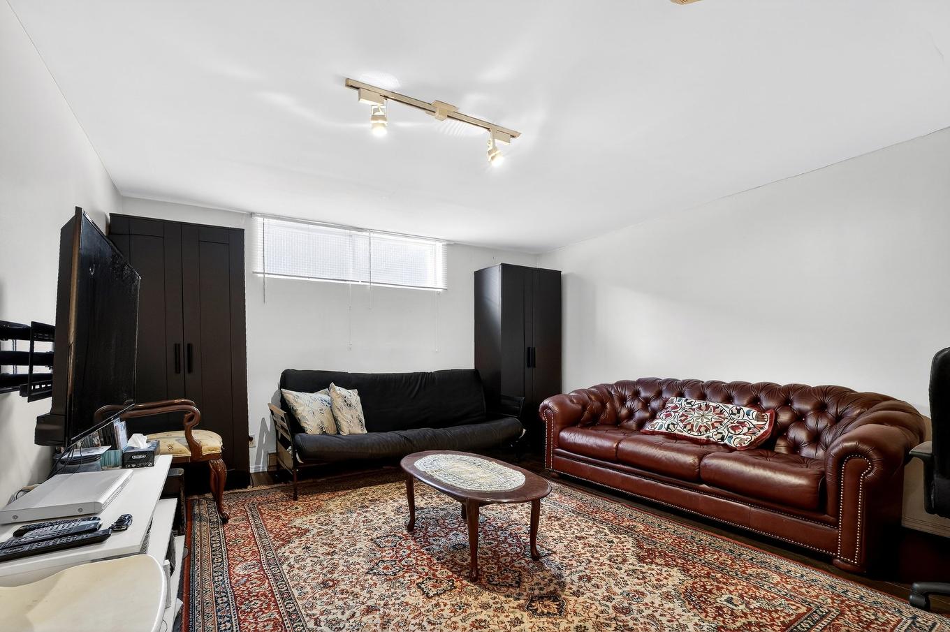 Salle familiale - 17790 Rue Antoine-Faucon, Montréal (Pierrefonds-Roxboro), QC - Indoor Photo Showing Living Room