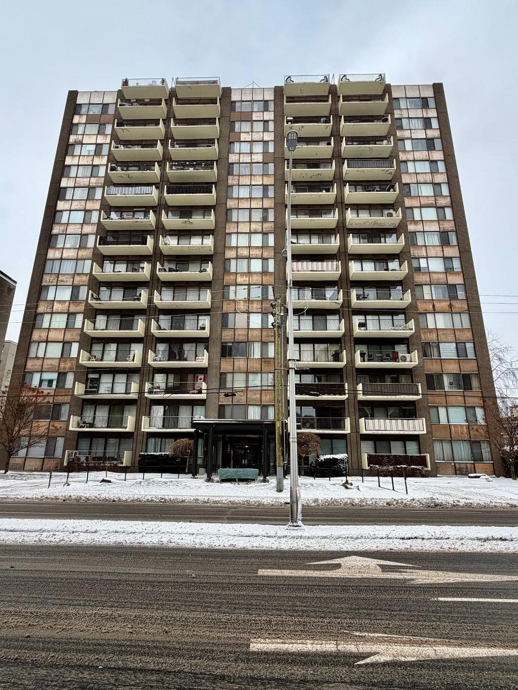 Extérieur - 204-7905 Ch. De La Côte-St-Luc, Côte-Saint-Luc, QC - Outdoor With Balcony With Facade