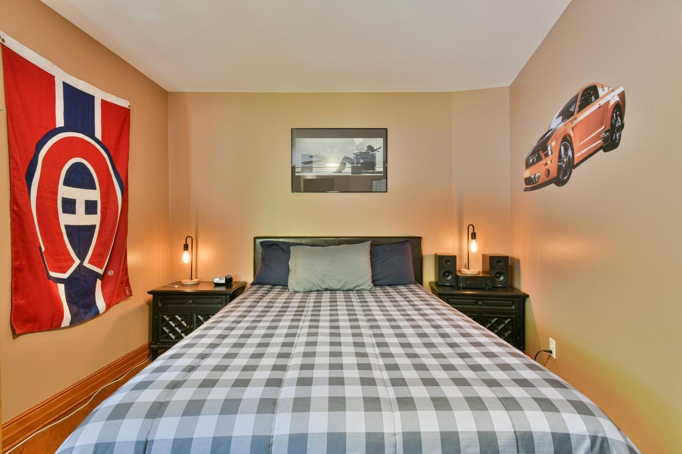 Bedroom - 744 Rue De Fribourg, Sainte-Adèle, QC - Indoor Photo Showing Bedroom