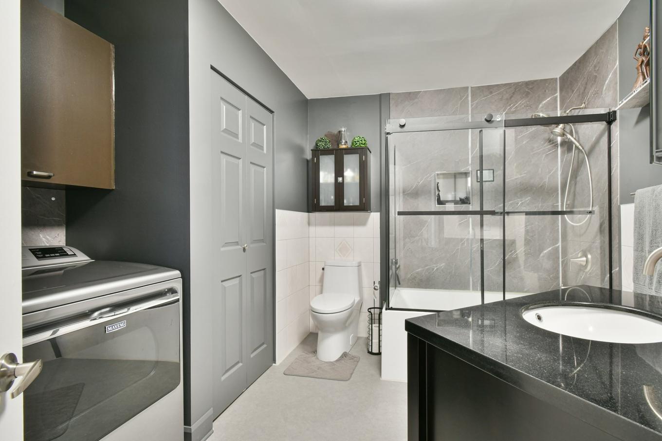 Bathroom - 744 Rue De Fribourg, Sainte-Adèle, QC - Indoor Photo Showing Bathroom