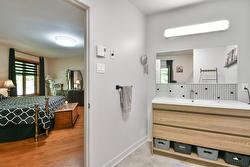 Ensuite bathroom -