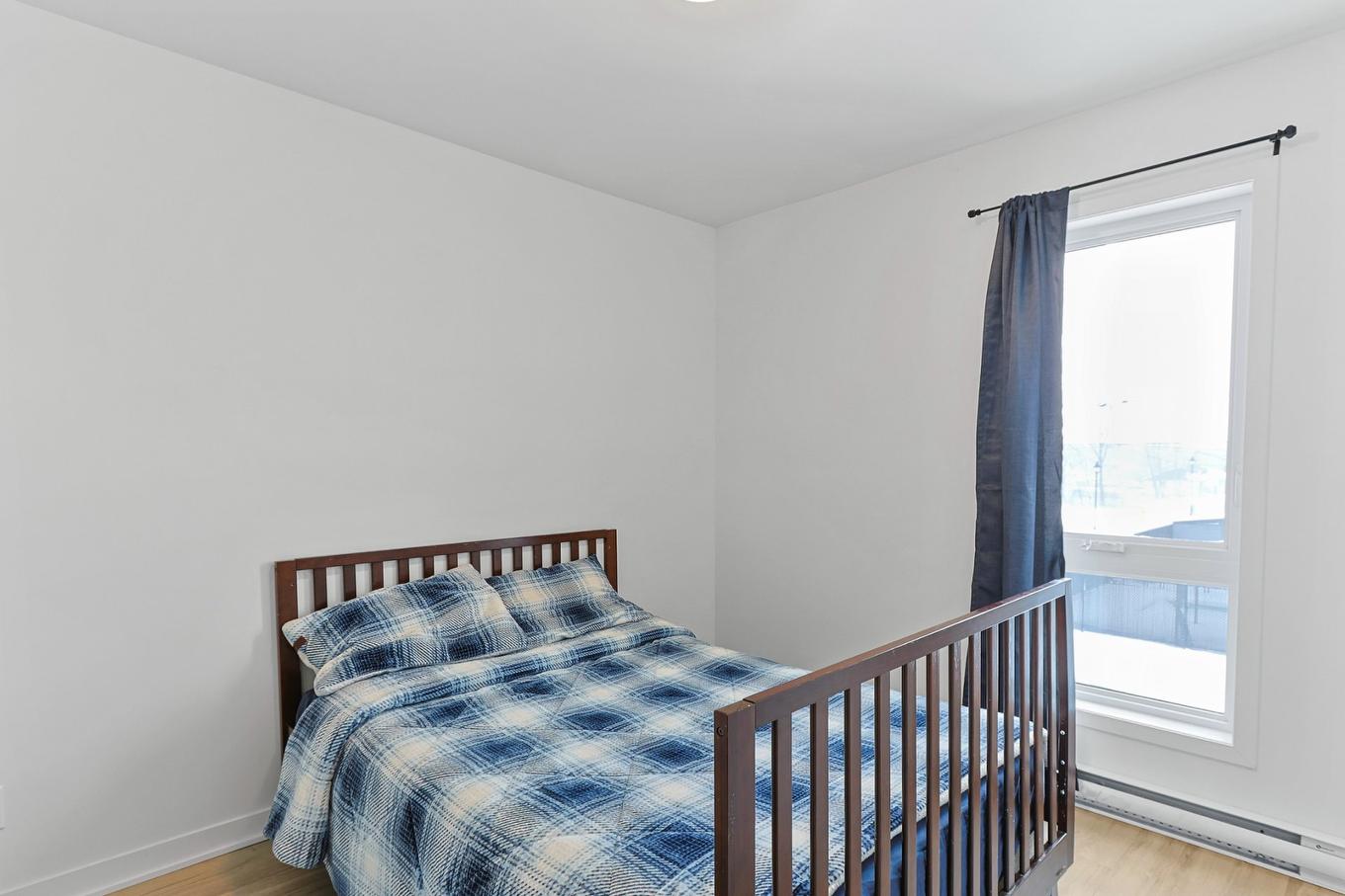 Chambre à coucher - 11 Rue Des Plaisanciers, Saint-Louis-De-Gonzague, QC - Indoor Photo Showing Bedroom