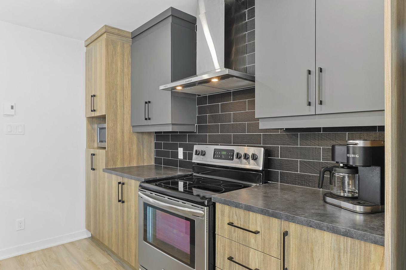 Cuisine - 11 Rue Des Plaisanciers, Saint-Louis-De-Gonzague, QC - Indoor Photo Showing Kitchen