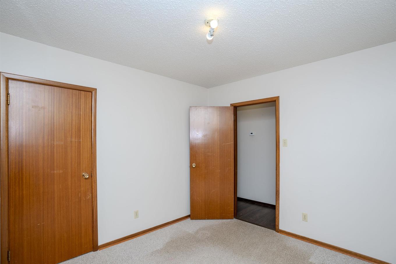 807 Superior Avenue, Thunder Bay, ON - Indoor Photo Showing Other Room