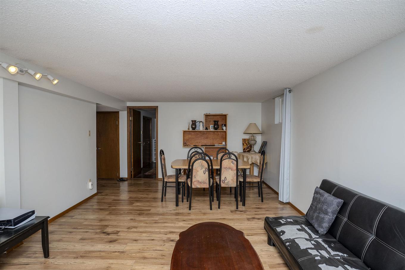 807 Superior Avenue, Thunder Bay, ON - Indoor