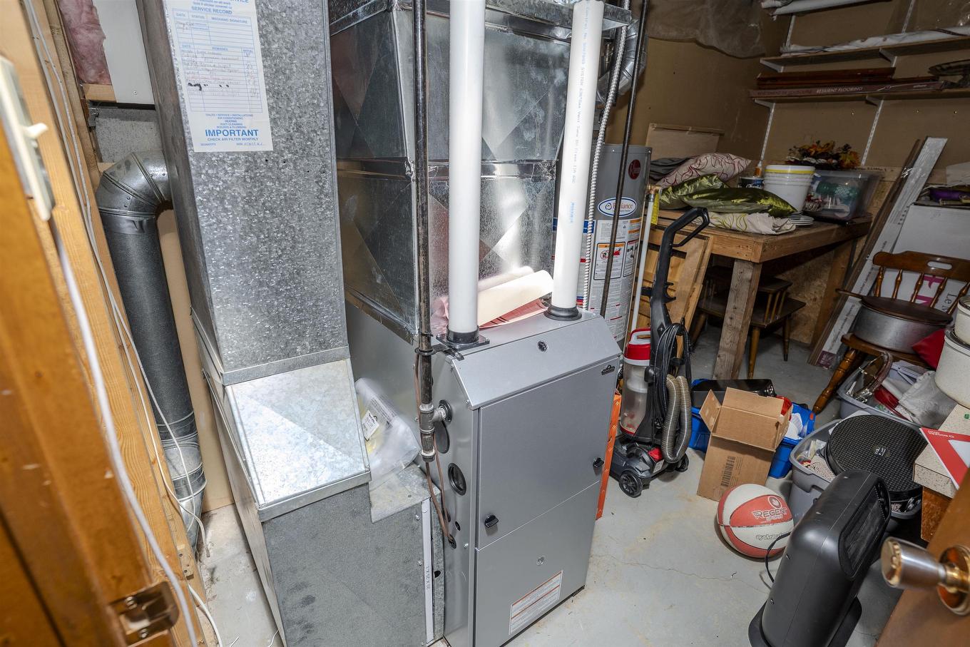 807 Superior Avenue, Thunder Bay, ON - Indoor Photo Showing Basement