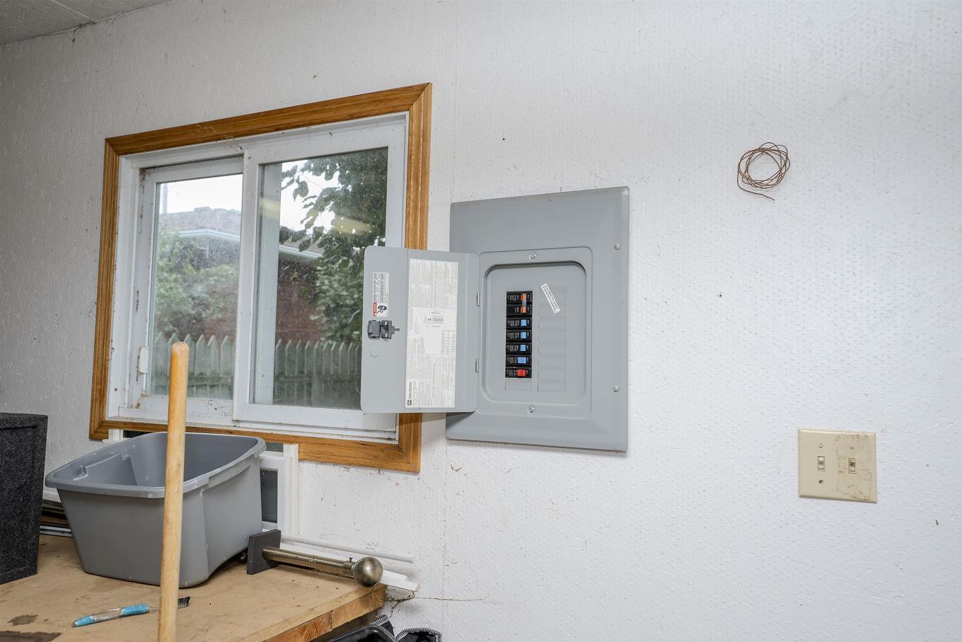 807 Superior Avenue, Thunder Bay, ON - Indoor Photo Showing Other Room