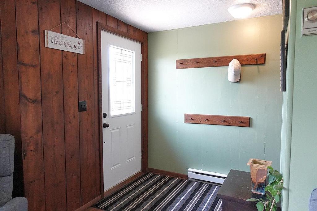 160 Mokomon Road, Kakabeka Falls, ON - Indoor Photo Showing Other Room