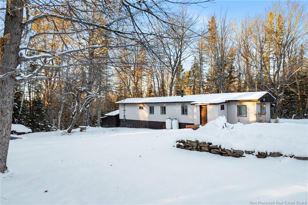 505 Penniac Rd, Mount Hope, NB