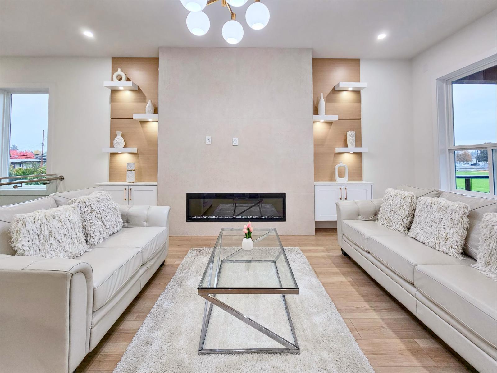 46339 Maple Avenue|Chilliwack Proper East, Chilliwack, BC - Indoor Photo Showing Living Room With Fireplace