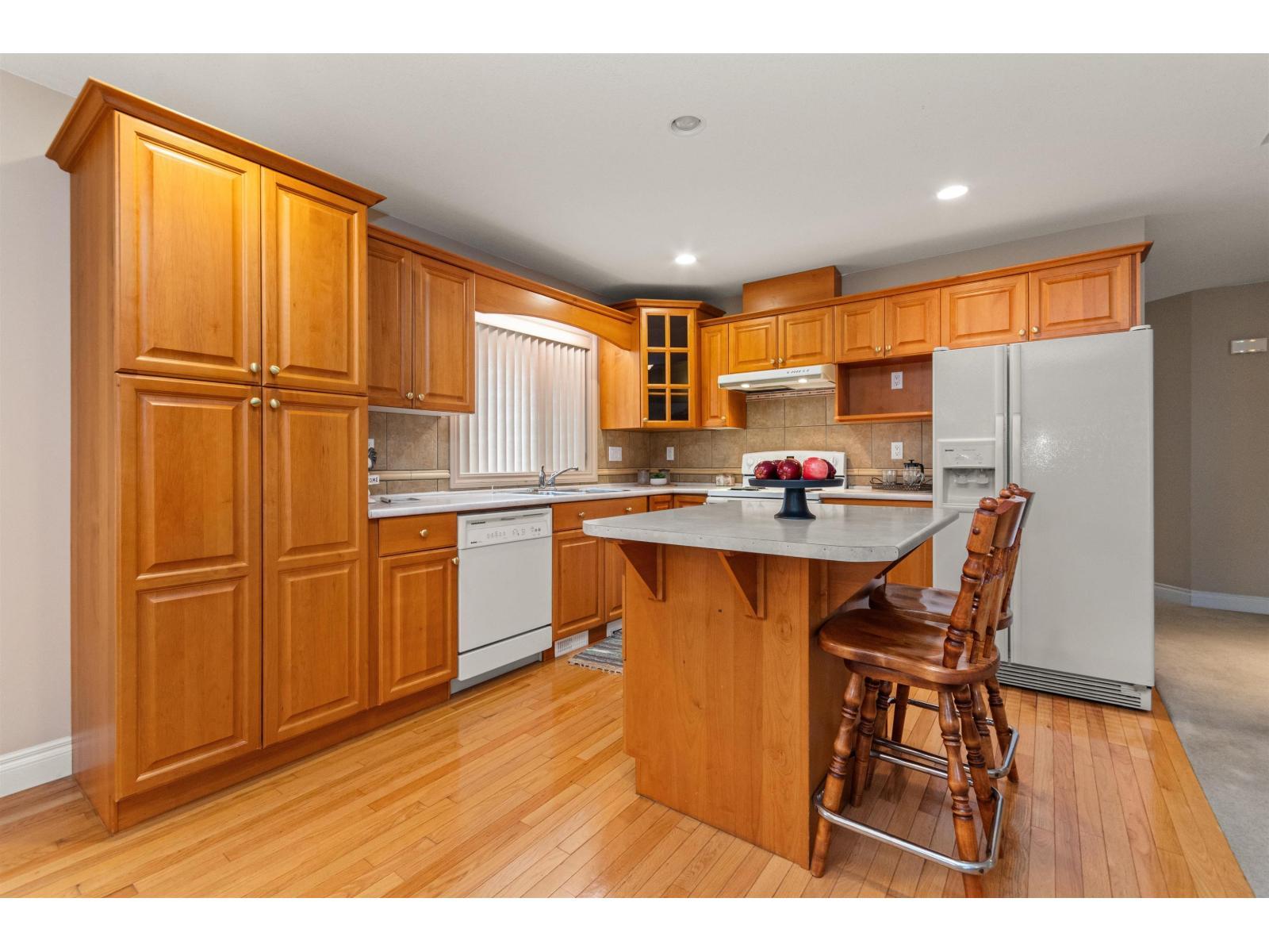 12 45819 Stevenson Road|Sardis East Vedder, Chilliwack, BC - Indoor Photo Showing Kitchen