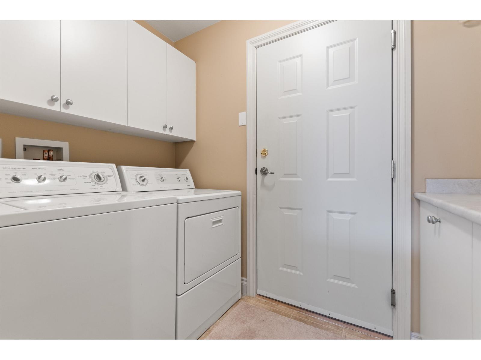 12 45819 Stevenson Road|Sardis East Vedder, Chilliwack, BC - Indoor Photo Showing Laundry Room