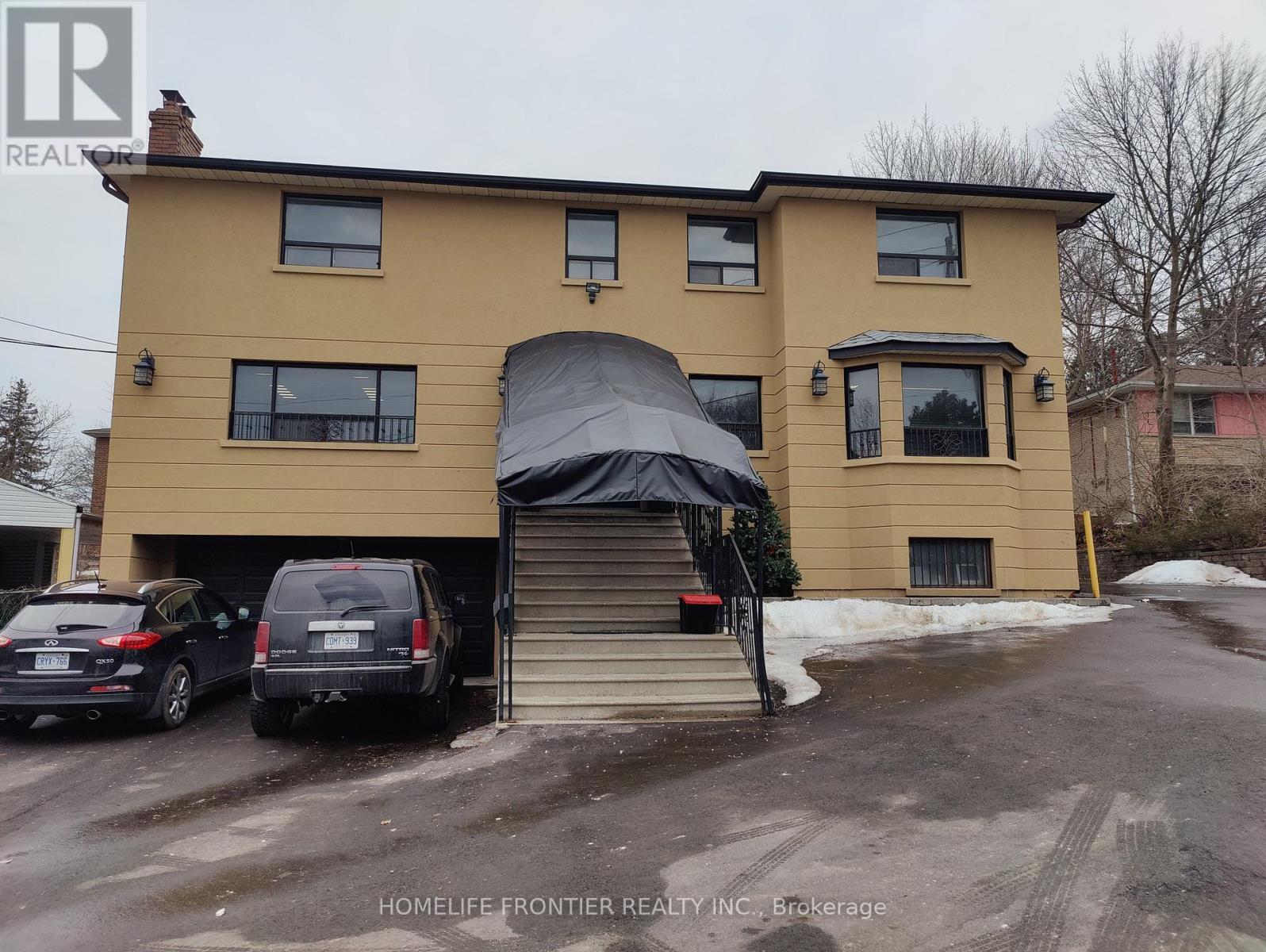 165 Steeles Avenue E, Toronto, ON - Outdoor