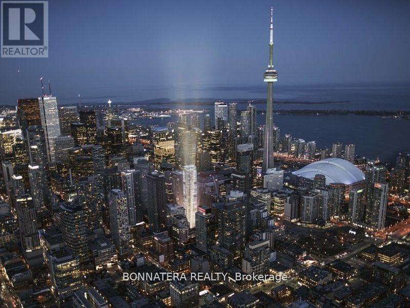 1308 - 327 King Street W, Toronto, ON - Outdoor With View