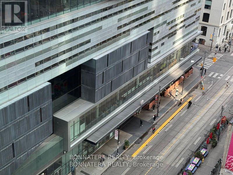 1308 - 327 King Street W, Toronto, ON -