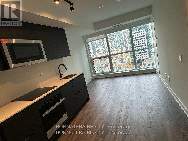 1308 - 327 King Street W, Toronto, ON - Indoor