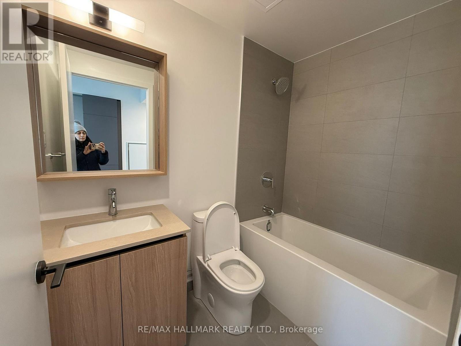1810 - 35 Parliament Street, Toronto, ON - Indoor Photo Showing Bathroom