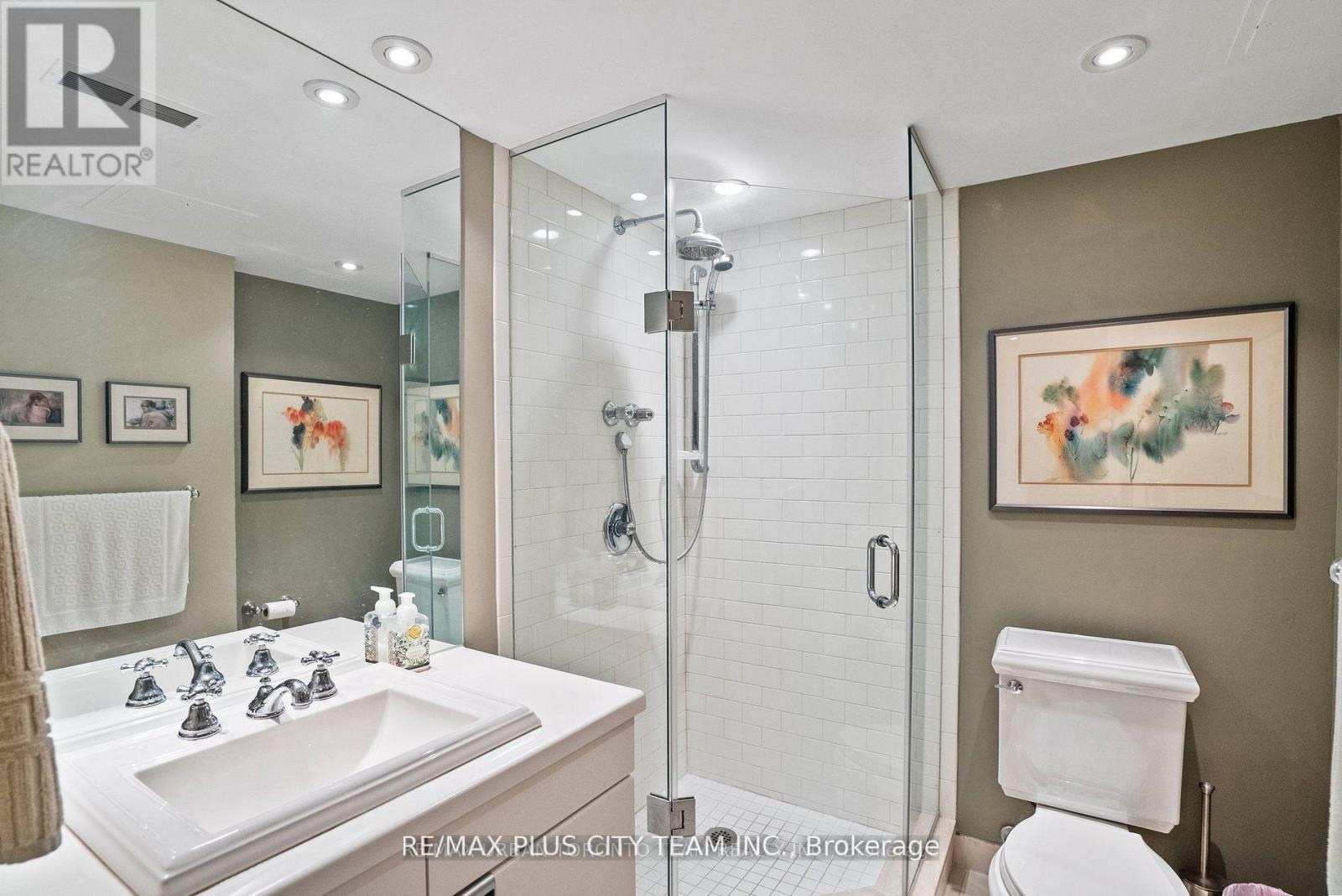 707 - 251 Queens Quay W, Toronto, ON - Indoor Photo Showing Bathroom