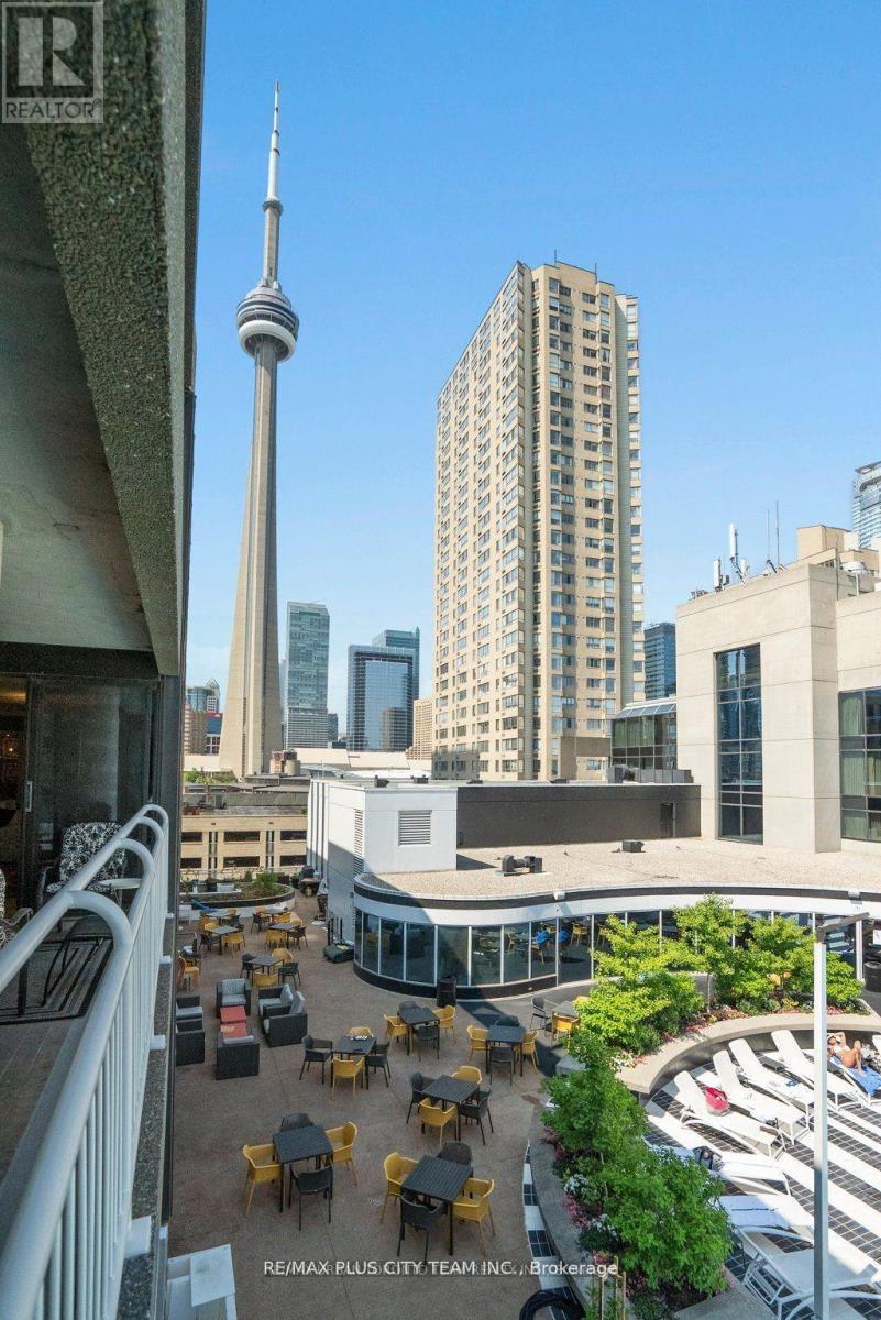707 - 251 Queens Quay W, Toronto, ON - Outdoor