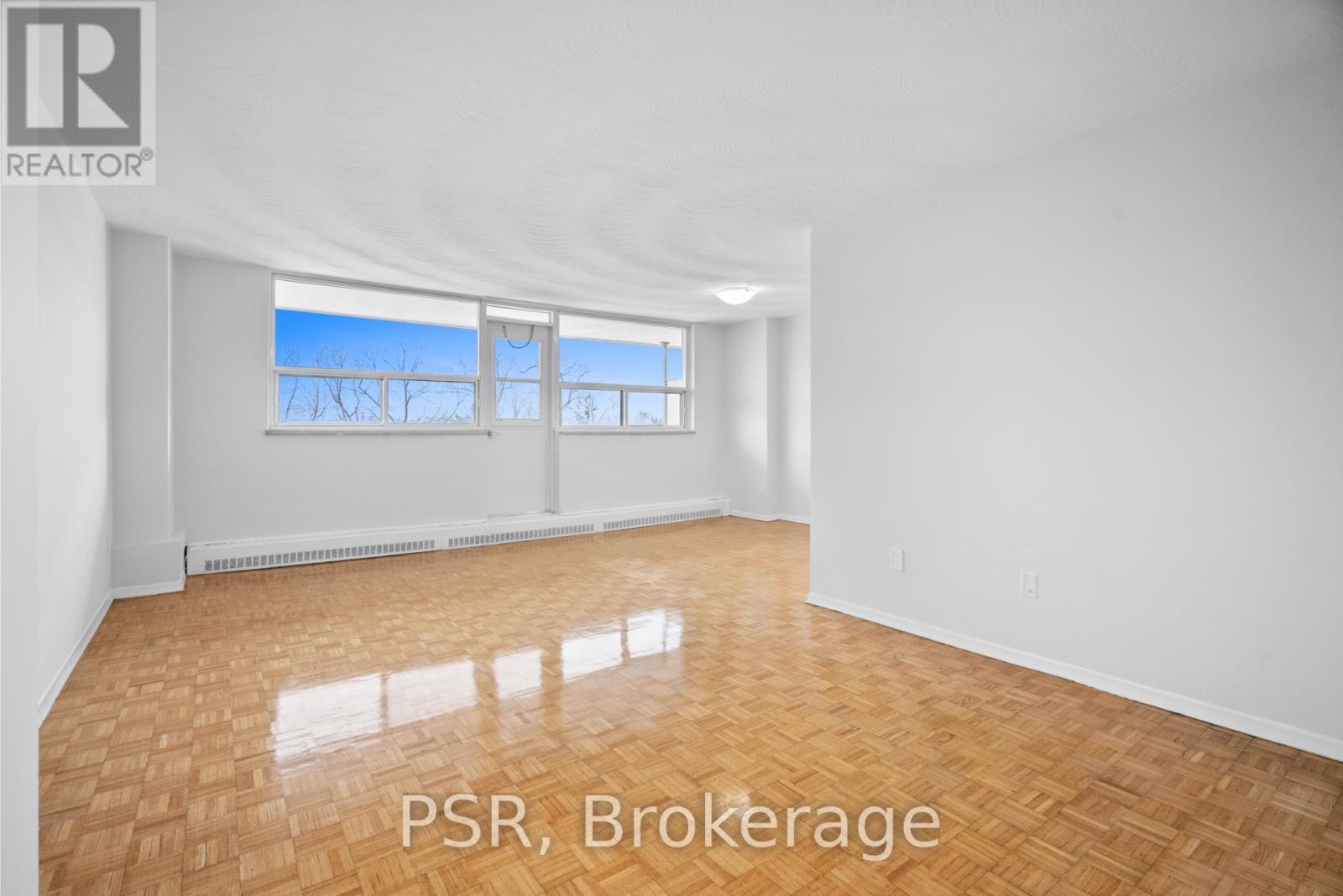 418 - 105 Rowena Drive, Toronto, ON - Indoor Photo Showing Other Room