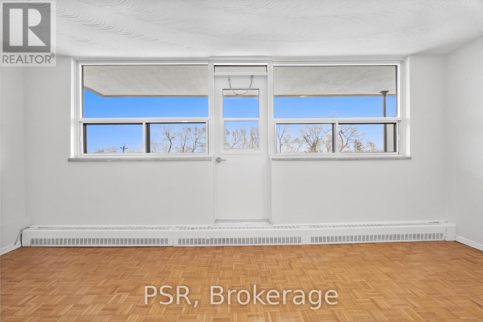 418 - 105 Rowena Drive, Toronto, ON - Indoor Photo Showing Other Room