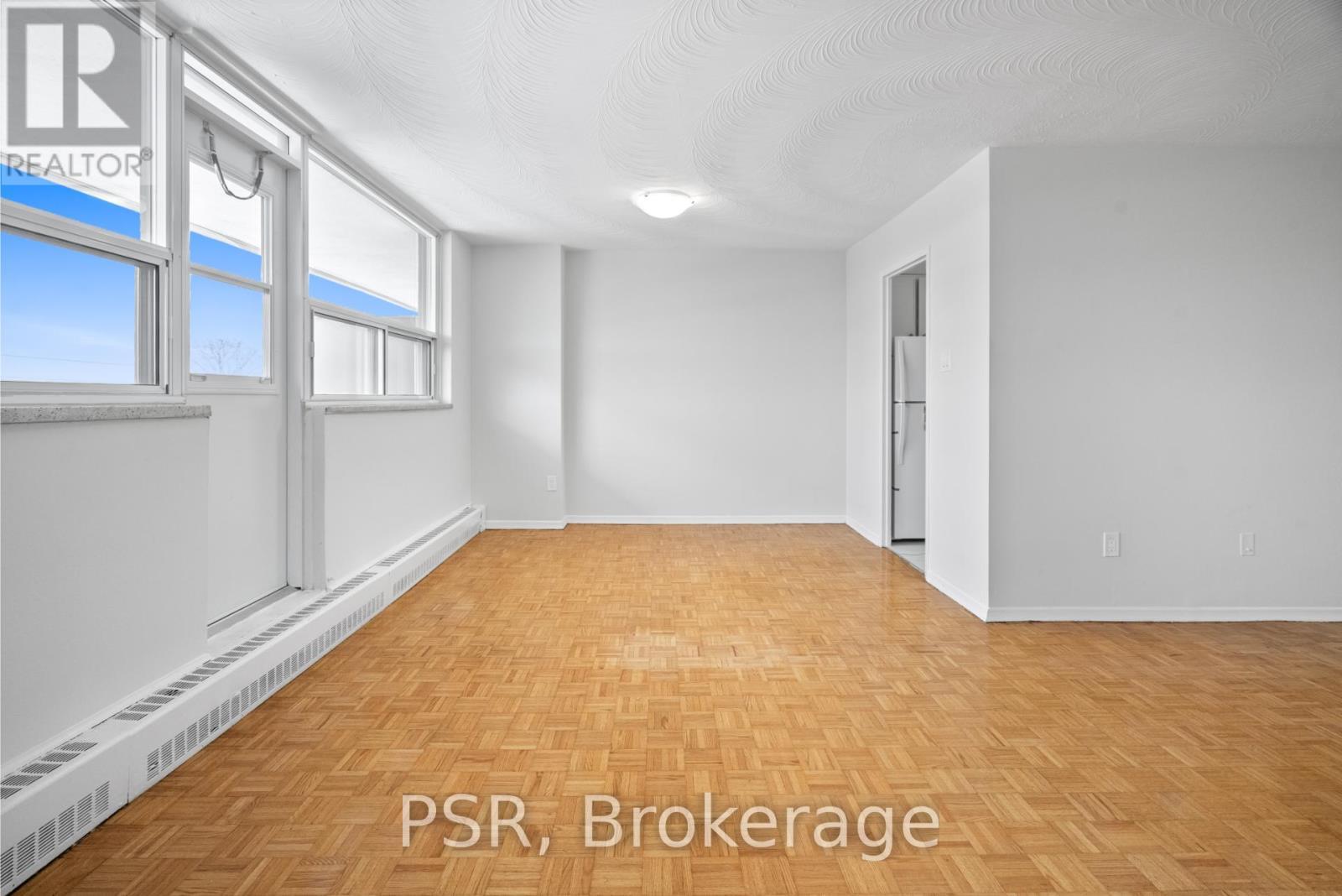 914 - 100 Rowena Drive, Toronto, ON - Indoor Photo Showing Other Room