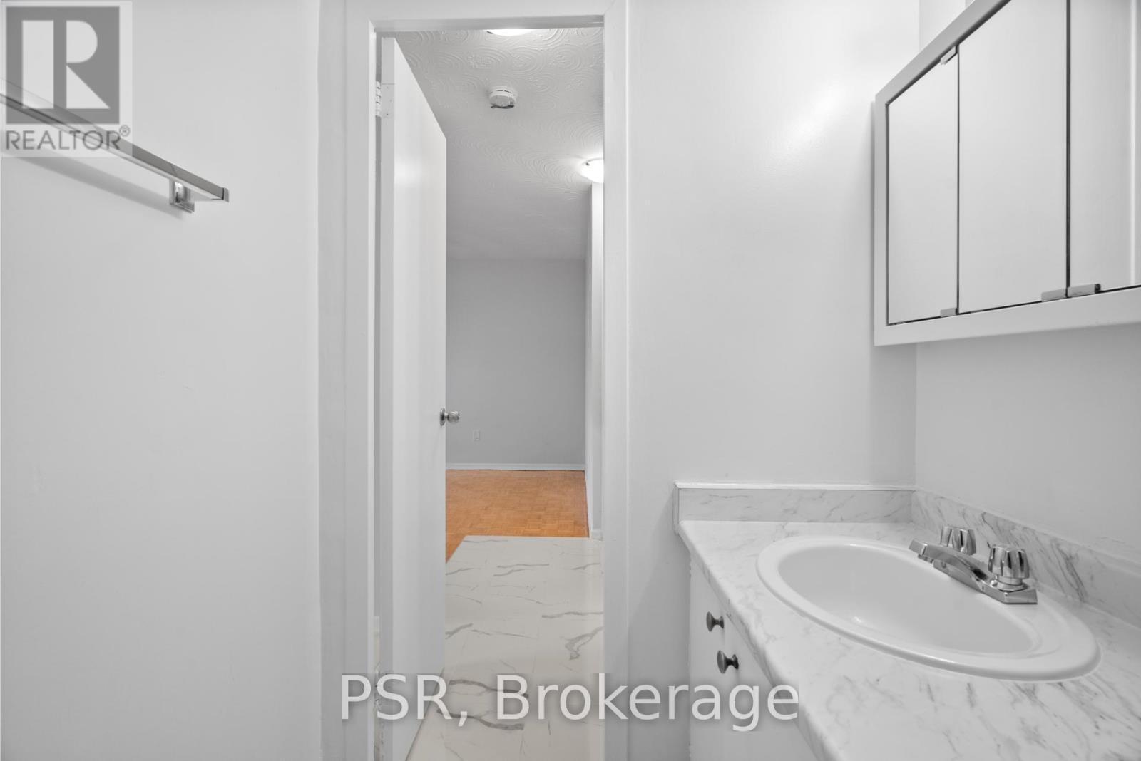 914 - 100 Rowena Drive, Toronto, ON - Indoor Photo Showing Bathroom