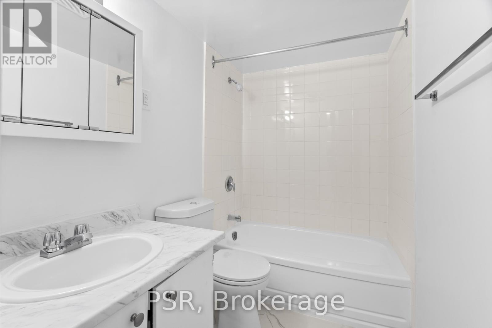 914 - 100 Rowena Drive, Toronto, ON - Indoor Photo Showing Bathroom