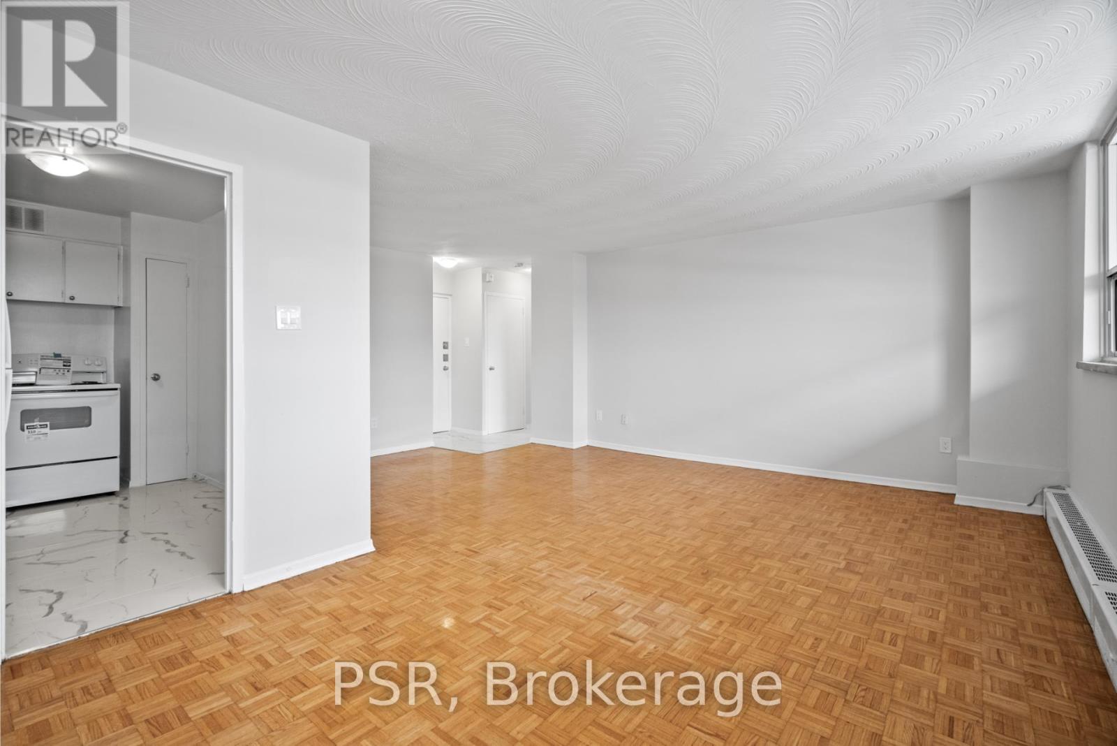 914 - 100 Rowena Drive, Toronto, ON - Indoor Photo Showing Other Room