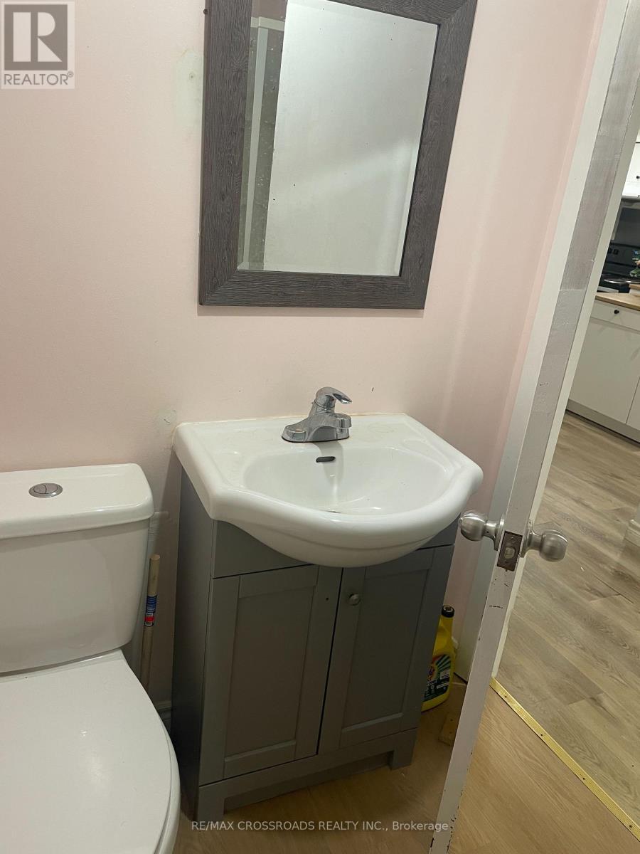 65 Notley Place, Toronto, ON - Indoor Photo Showing Bathroom