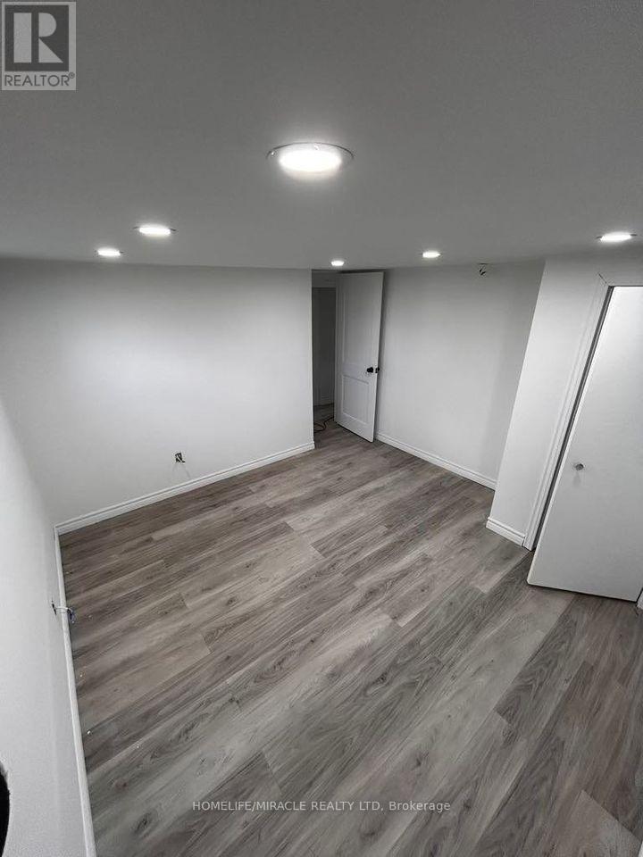 13 Hollingworth Drive, Toronto, ON - Indoor