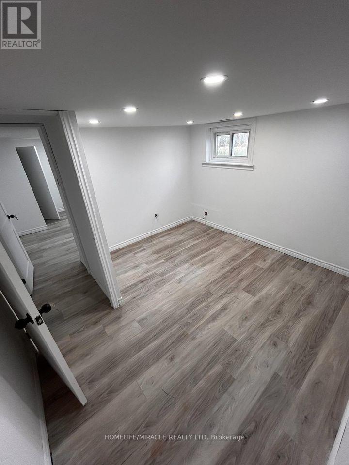 13 Hollingworth Drive, Toronto, ON - Indoor