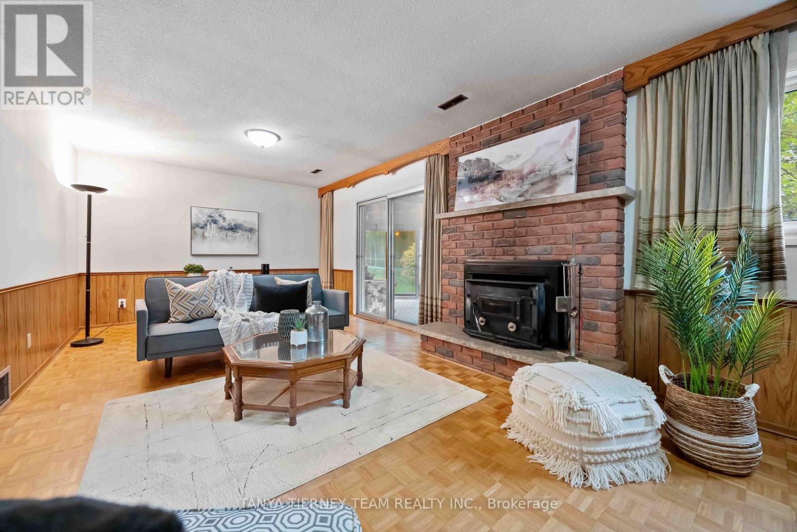 54 Chester Crescent, Scugog, ON - Indoor Photo Showing Living Room With Fireplace