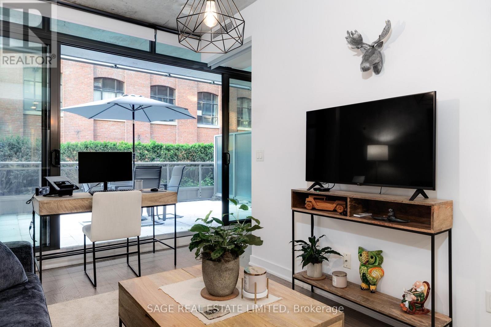 207 - 90 Broadview Avenue, Toronto, ON - Indoor