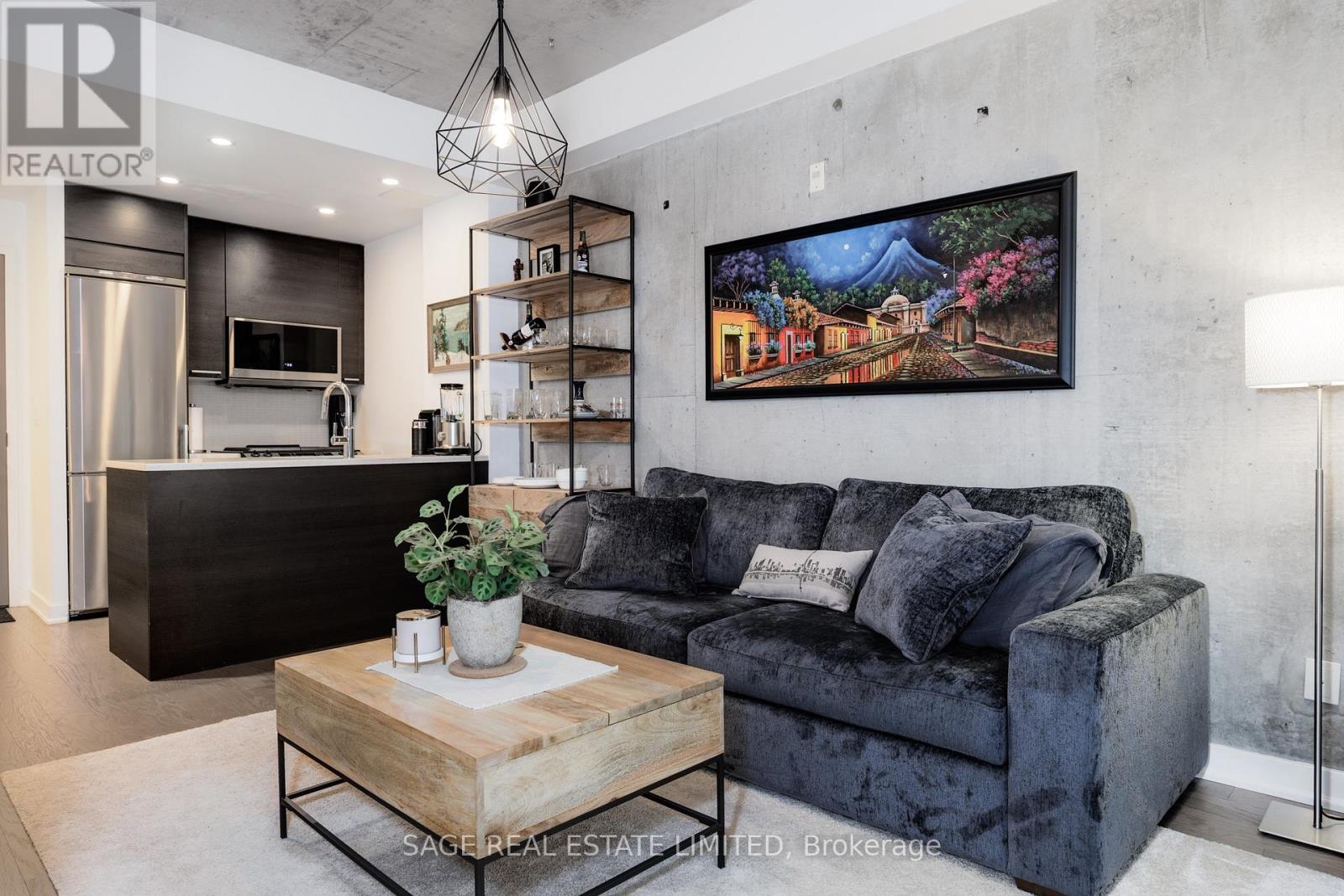 207 - 90 Broadview Avenue, Toronto, ON - Indoor Photo Showing Living Room
