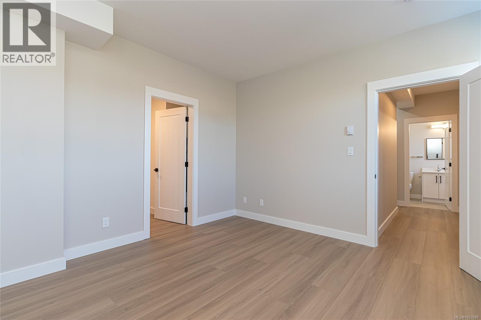 Kitchen of suite - 3195 Woodrush Dr, Duncan, BC - Indoor Photo Showing Other Room
