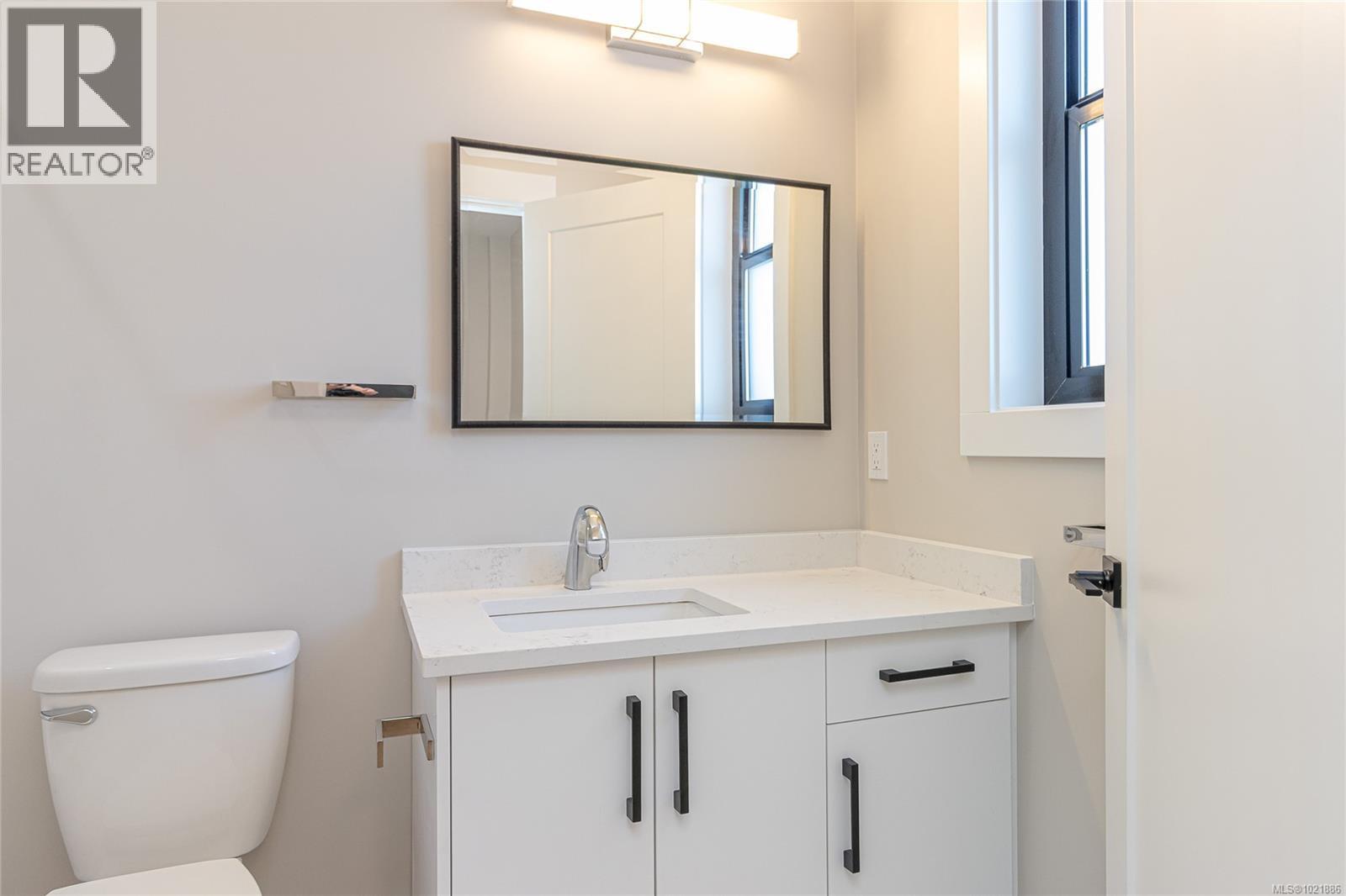 Bathroom of suite - 3195 Woodrush Dr, Duncan, BC - Indoor Photo Showing Bathroom