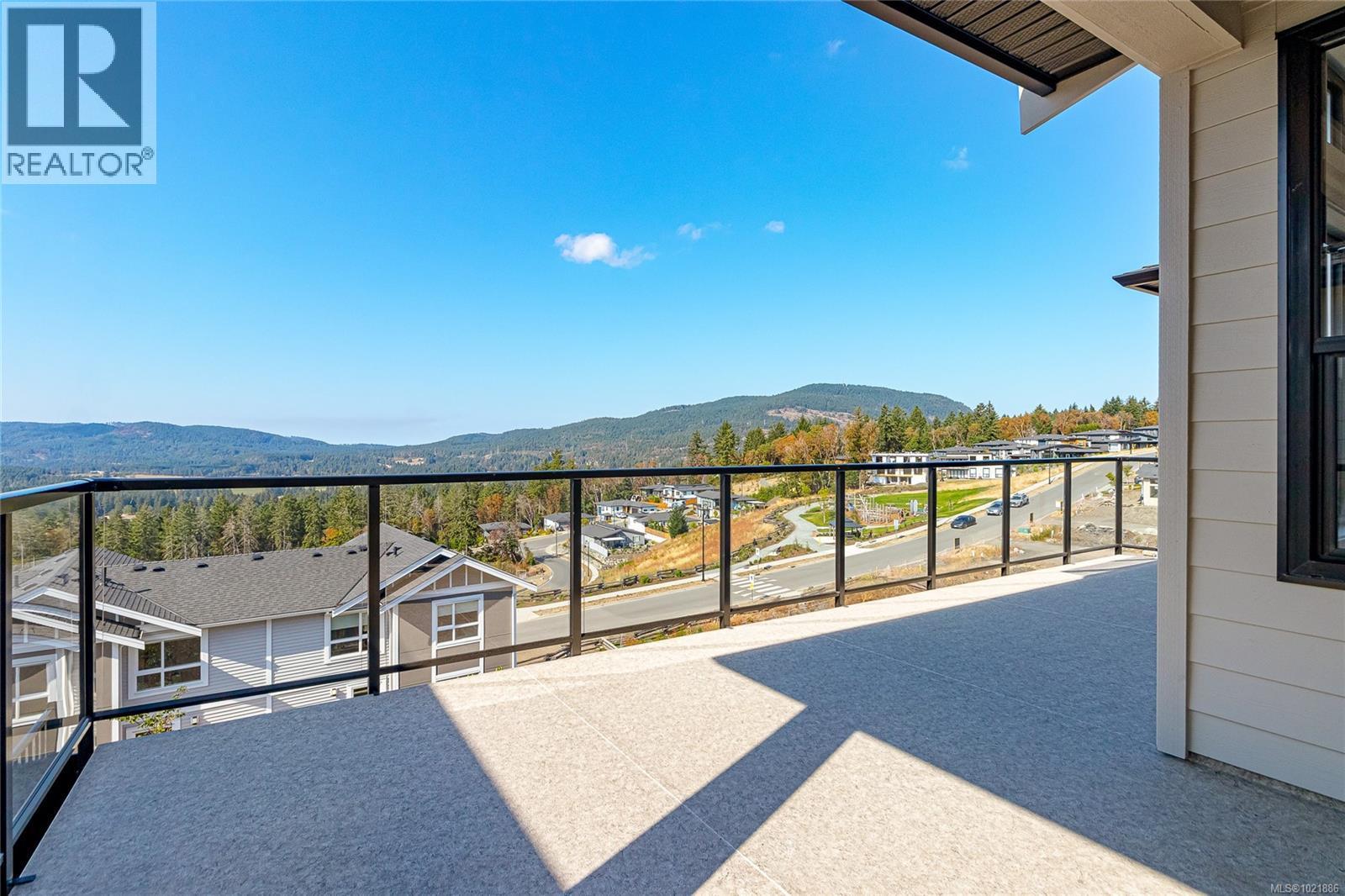 Balcony featuring a mountain view - 3195 Woodrush Dr, Duncan, BC - Outdoor With View With Exterior