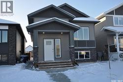 632 Ells CRESCENT Saskatoon, SK S7L 6K8