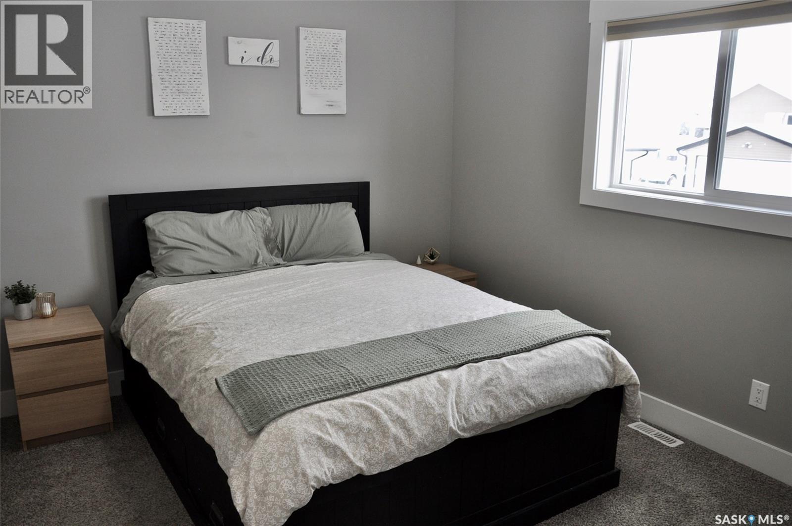 632 Ells Crescent, Saskatoon, SK - Indoor Photo Showing Bedroom