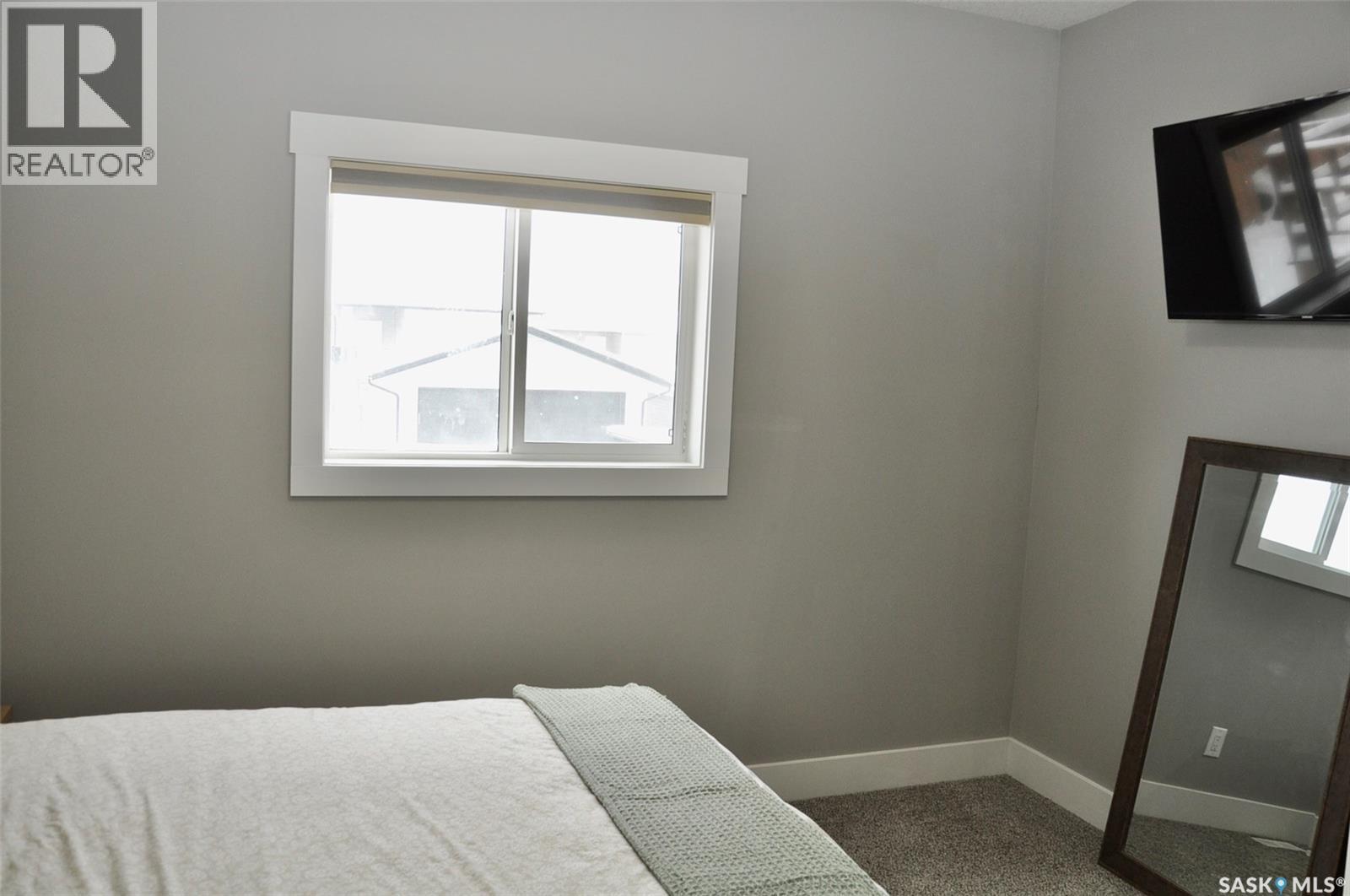 632 Ells Crescent, Saskatoon, SK - Indoor Photo Showing Bedroom