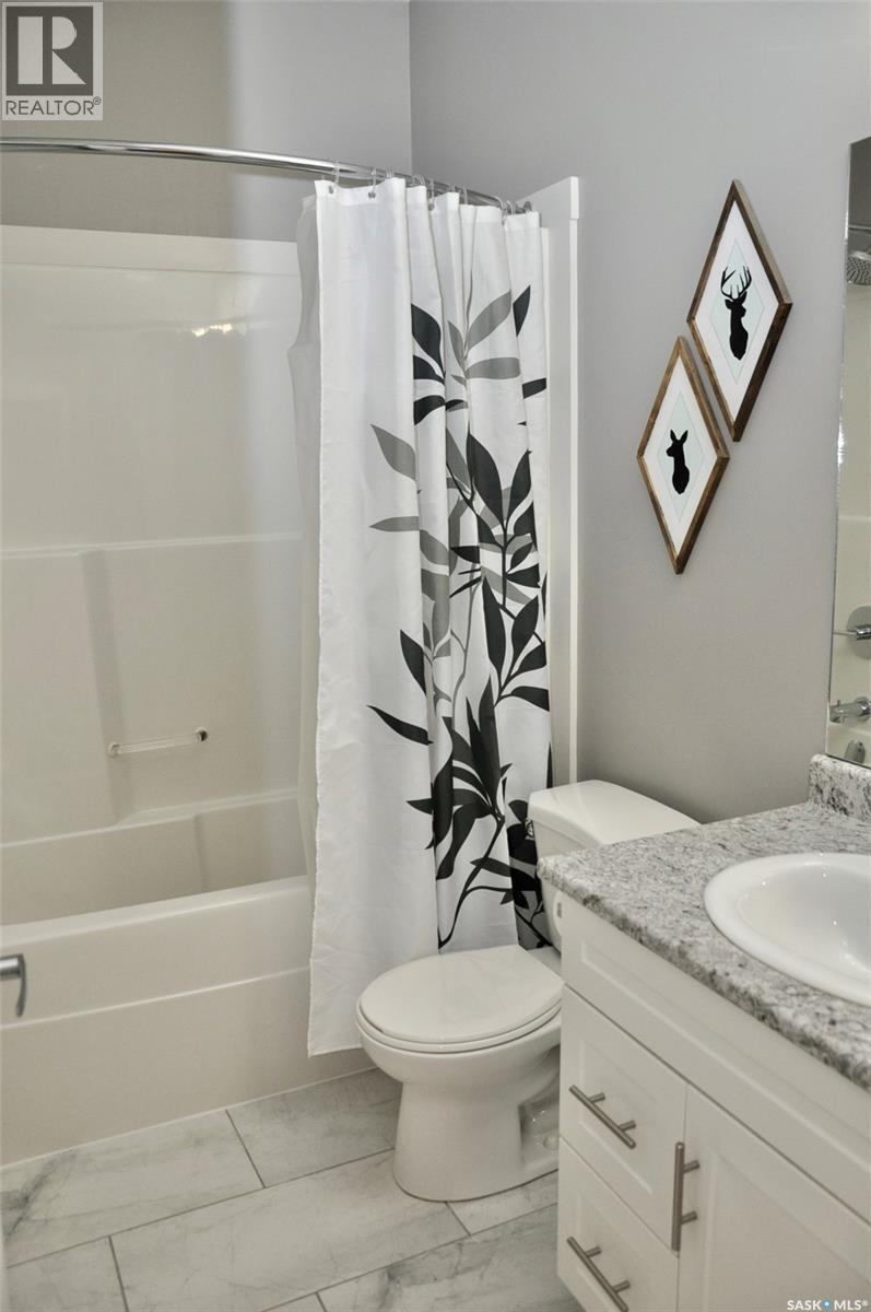 632 Ells Crescent, Saskatoon, SK - Indoor Photo Showing Bathroom