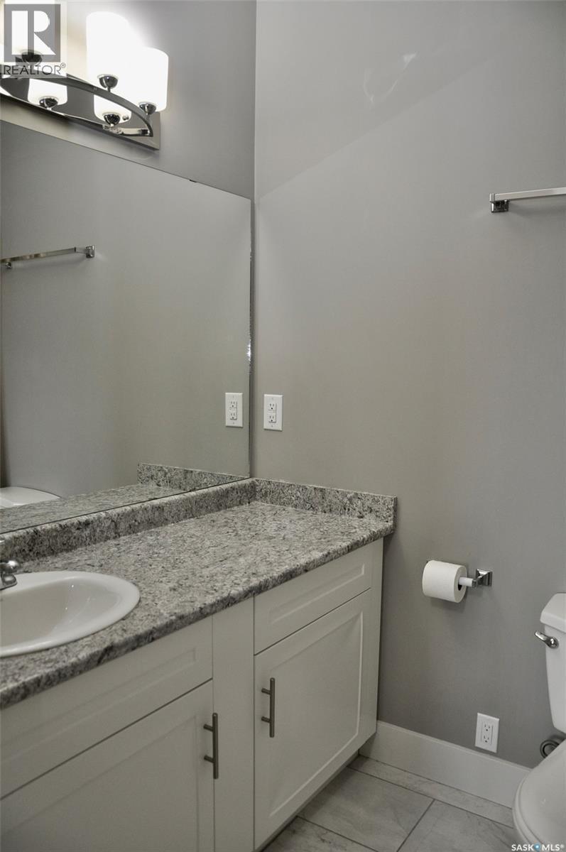 632 Ells Crescent, Saskatoon, SK - Indoor Photo Showing Bathroom