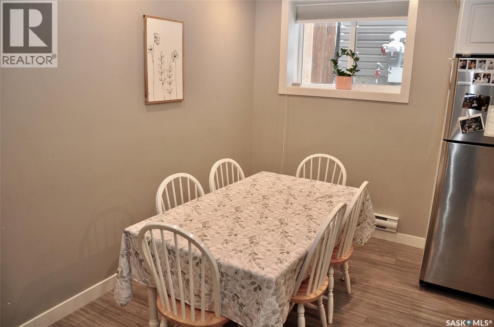 632 Ells Crescent, Saskatoon, SK - Indoor Photo Showing Dining Room