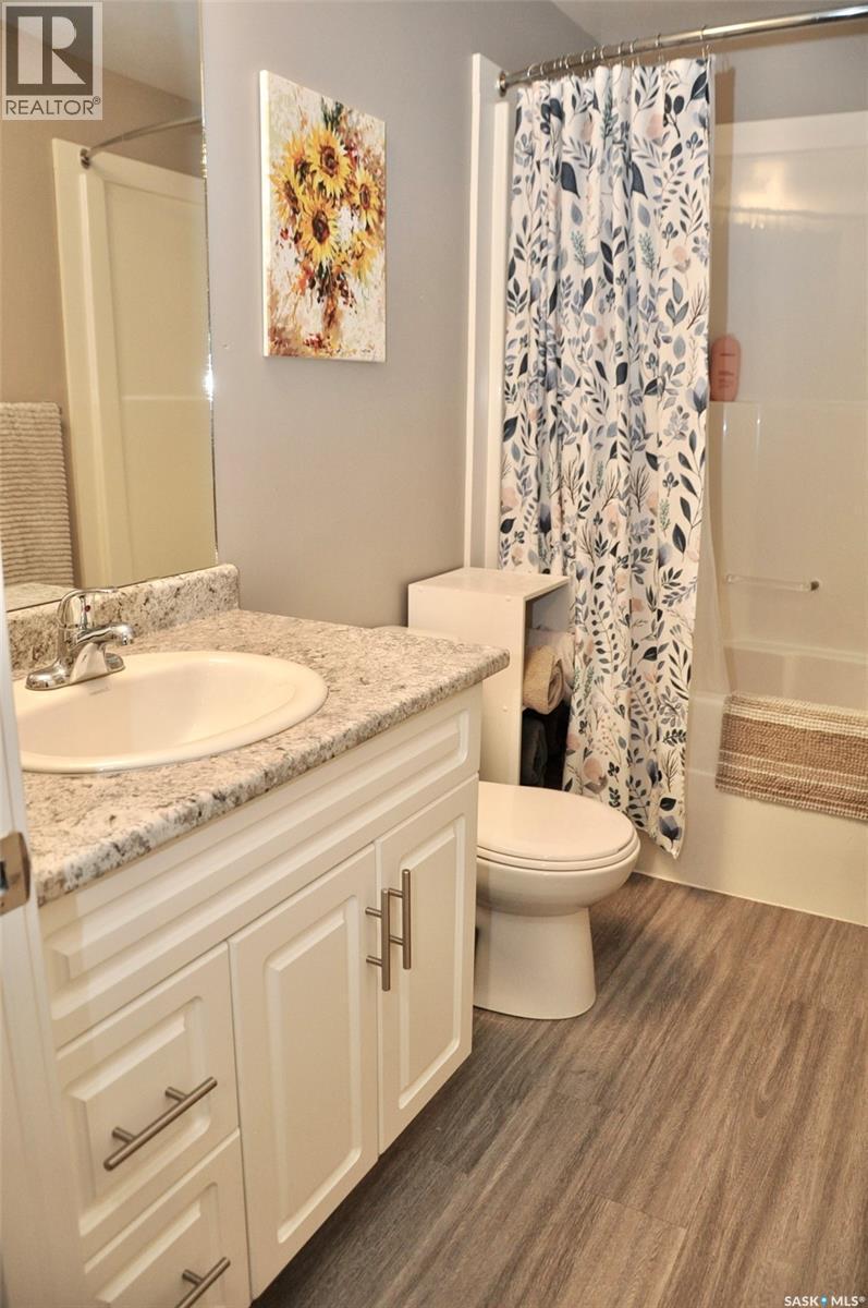 632 Ells Crescent, Saskatoon, SK - Indoor Photo Showing Bathroom